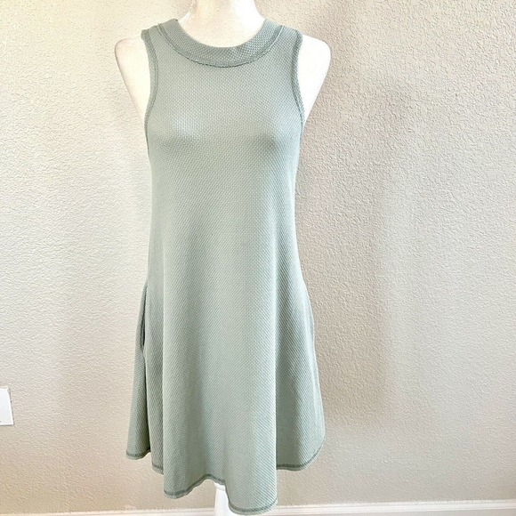 Flawless Green Fit & Flare Shirt Sun Dress Size Small Thin Knit Light Open Back - Picture 1 of 15